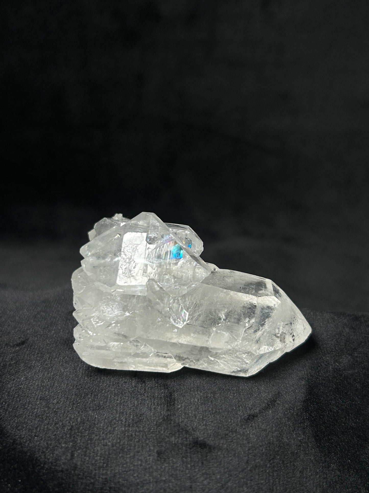 Punta di Quarzo ialino con cristalli secondari (Pezzo unico)