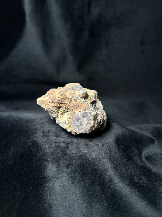 Lepidolite mica Grezza