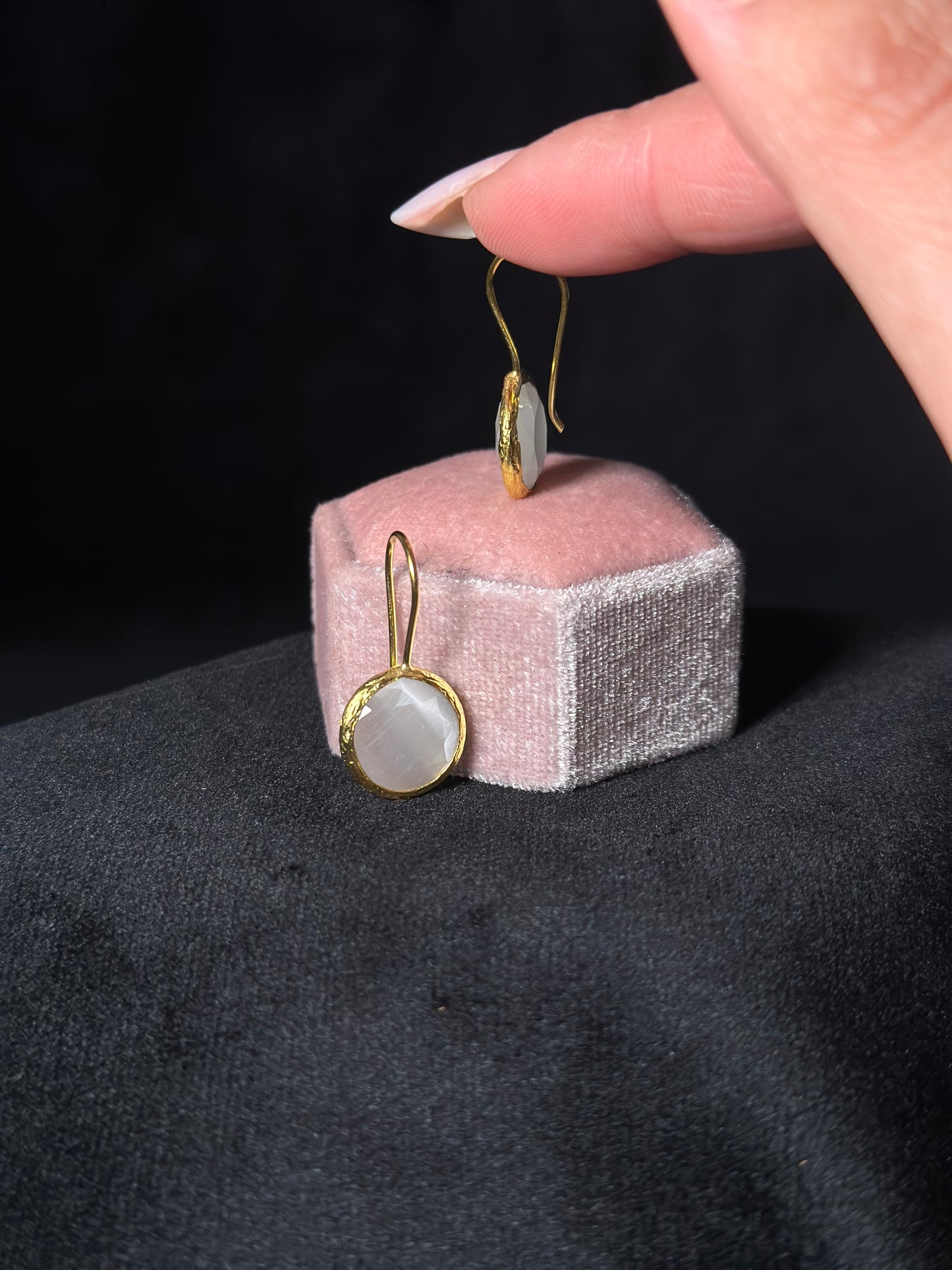 Orecchini Selenite Satin spar (OTTONE placcato Gold)