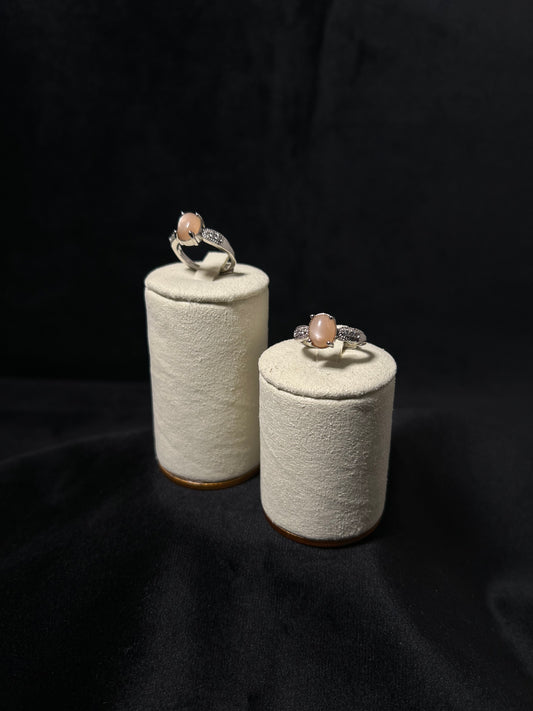 Anello Pietra di Luna pesca - Femminilità e Armonia