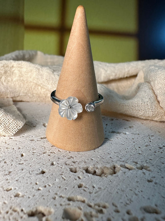 Anello Daisy | Conchiglia bianca
