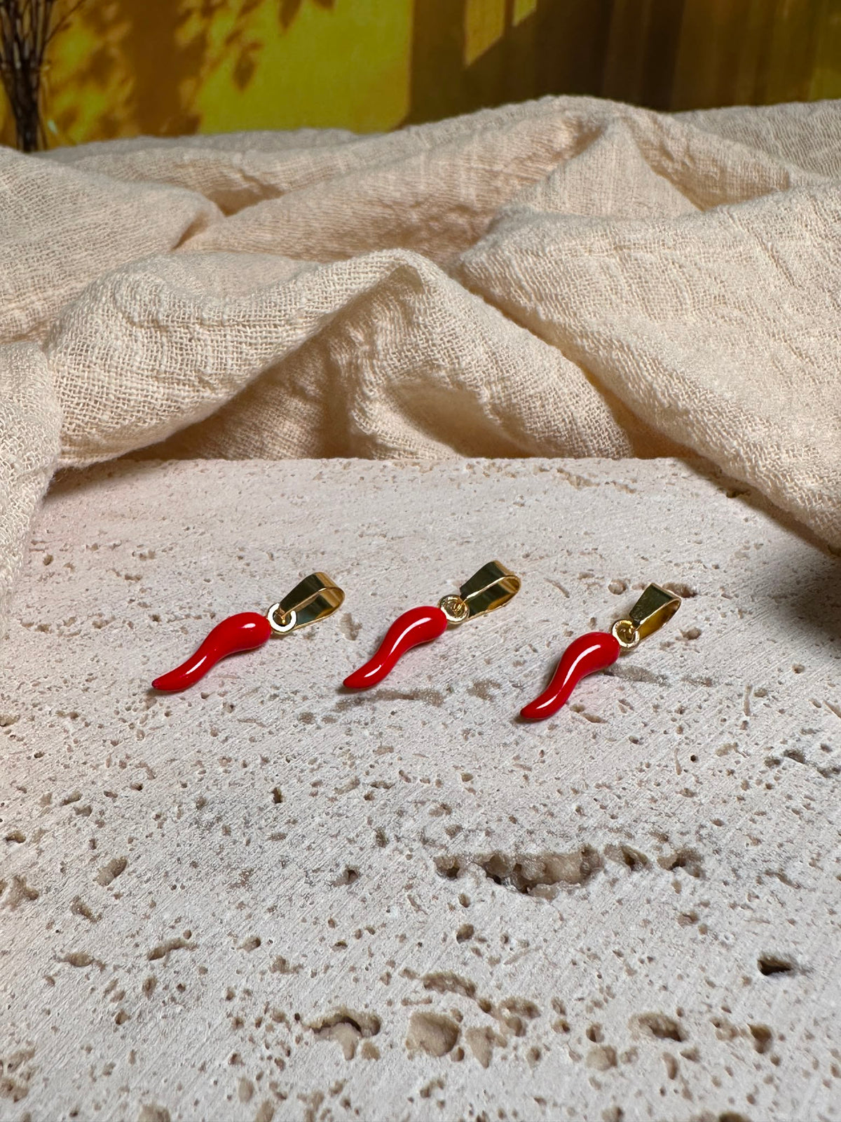 Charm Corno Rosso Gold | Portafortuna